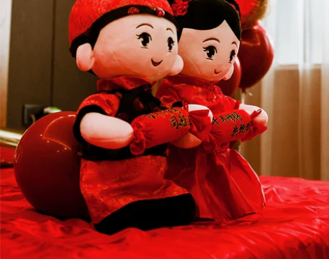 曼恒（箱包） 婚庆公仔 感兴趣的话点“我想...