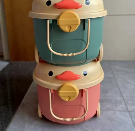 【便宜出】闲置收纳箱整理箱儿童玩具储物箱多...