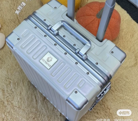超级好看漫游行李箱高品质拉杆箱铝合金密码箱...