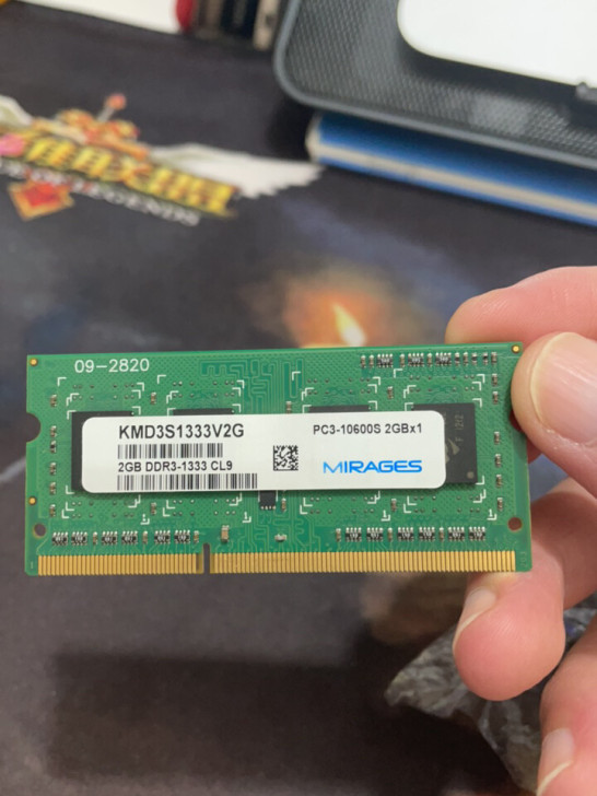 我在用的电脑2g笔记本内存条，电脑拆下来的...