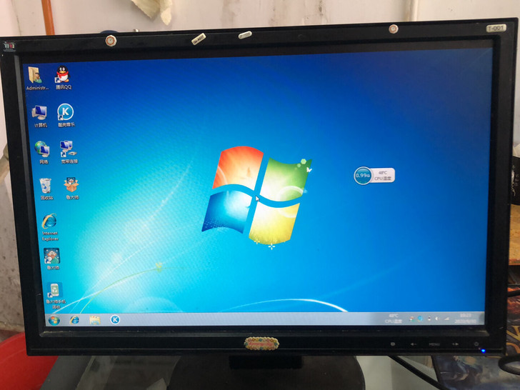 华硕显示器19寸分辨率清晰正常好用无白点无...