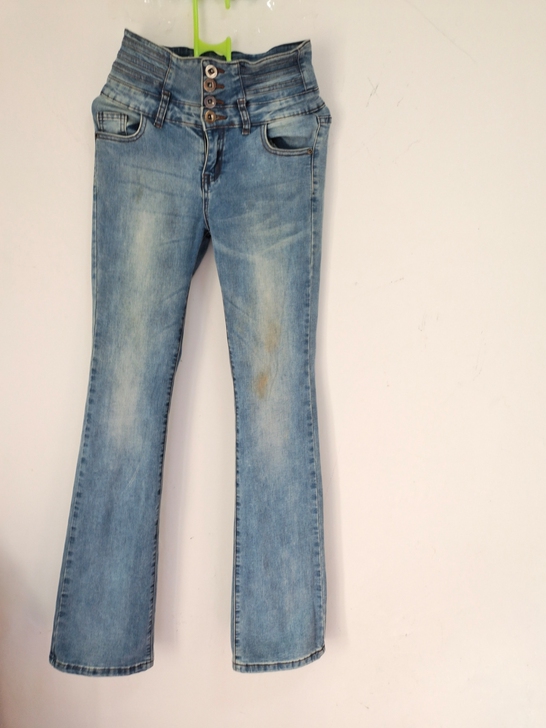 实拍牛仔裤(黄色部分可洗干净)