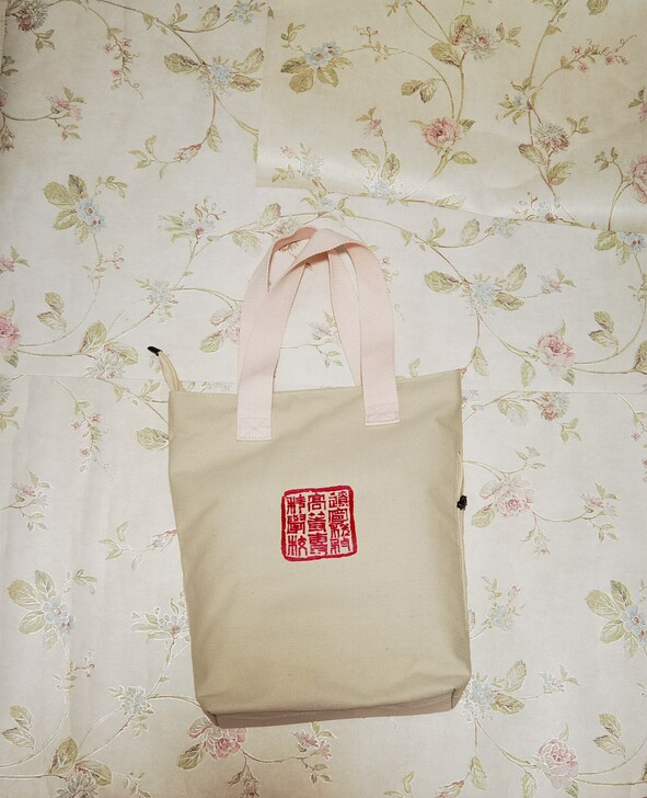 国风帆布包，大容量全新。