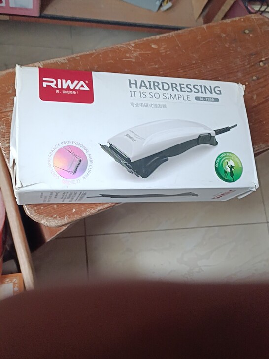 雷瓦婴儿理发器电动成人电推剪儿童剃头刀静音...