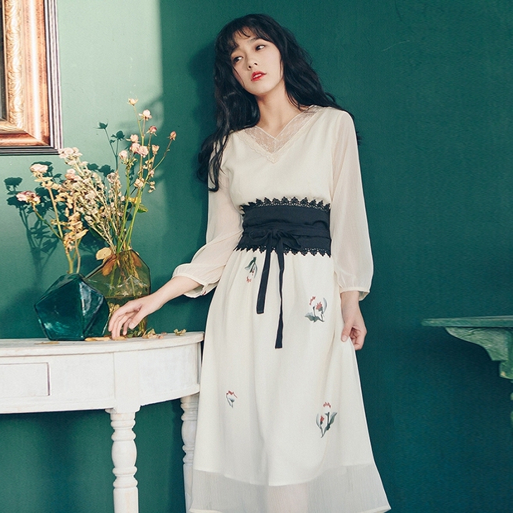 复古文艺印花雪纺连衣裙女夏森系拼接蕾丝灯笼...