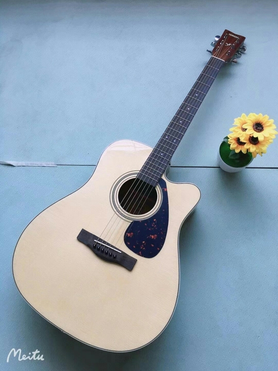 女生自用，雅马哈吉他yamaha f600