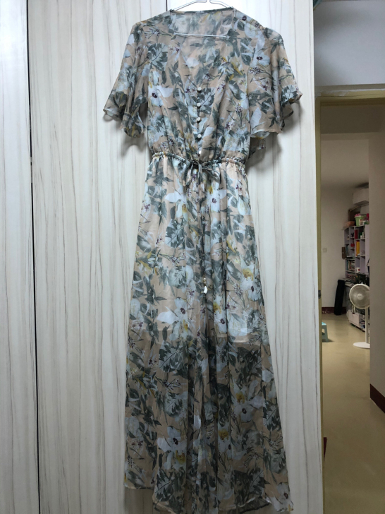 ONE MORE M码漏腰连体裤 料子很凉...