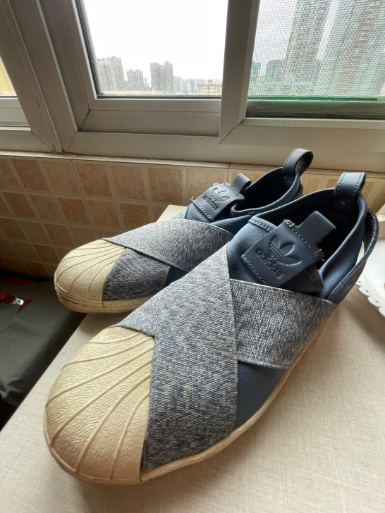 阿迪达斯板鞋，37