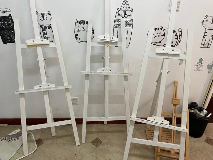 油画画架，20元一个，限自提，浦东金桥