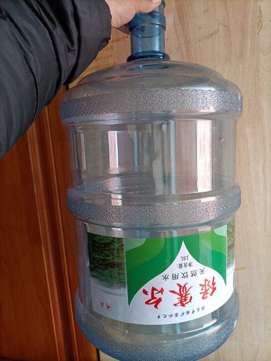 出一个绿赛尔水桶，23不议价！不议价！