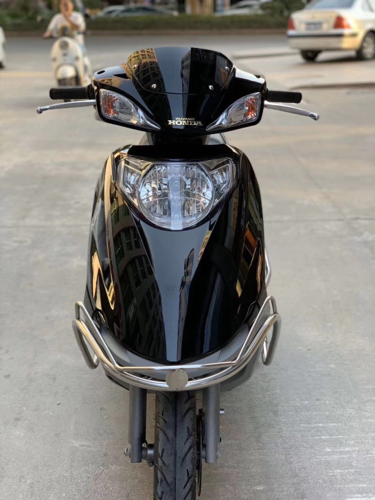 出售二手本田三代小公主，几乎全新，喜欢的兄...