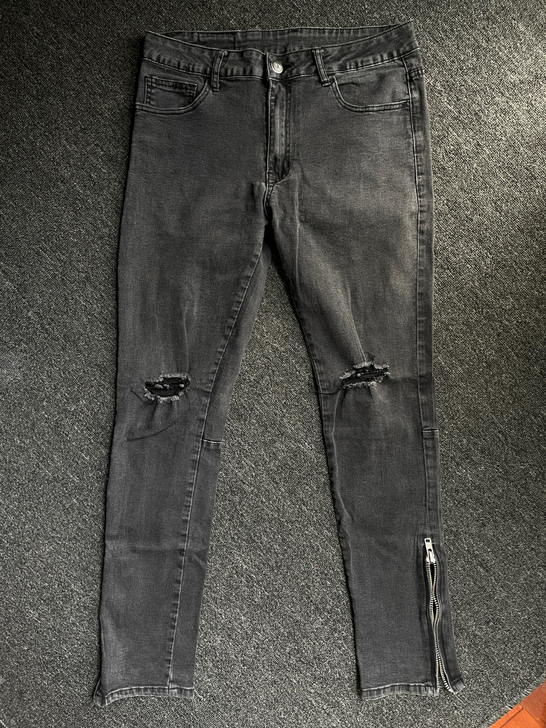 黑色水洗做旧高街刀割牛仔裤 32码 弹力