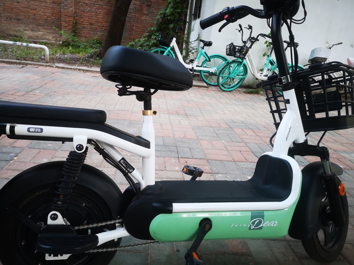 爱玛电动车全新，低价1200处理