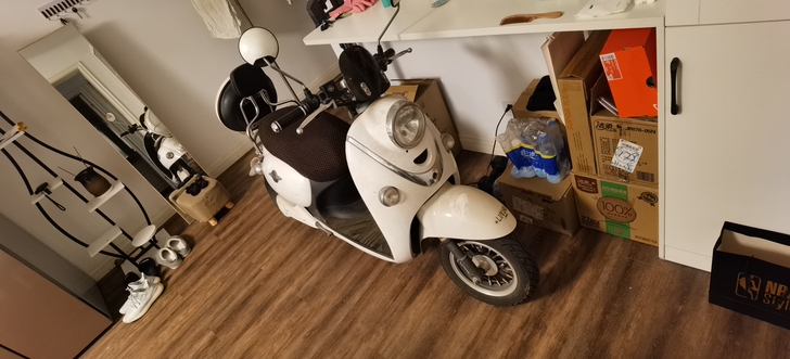 超值转卖！绿源电动车，骑的比较少，看轮胎花...