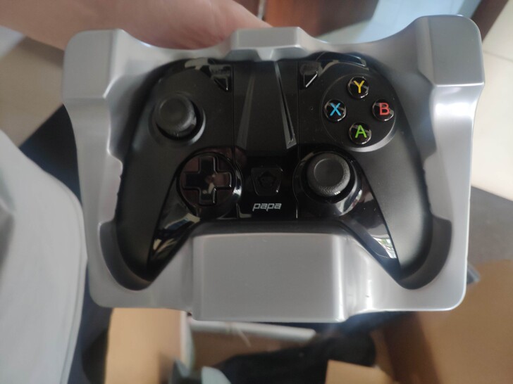 啪啪游戏手柄pap1款，成色很新，光手柄