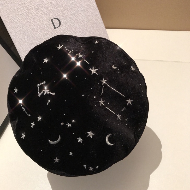 日系时尚设计师超闪星空梦幻贝雷帽女秋冬季网...