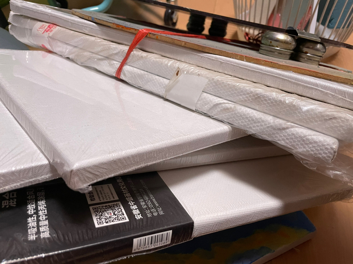 油画框7个,大小不等,40cm高左右,带两...