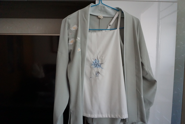 重回汉唐 旗下品牌汉舞千 春秋汉服对襟衫