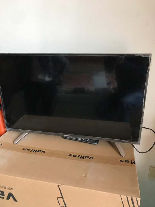 海信32液晶电视 9新