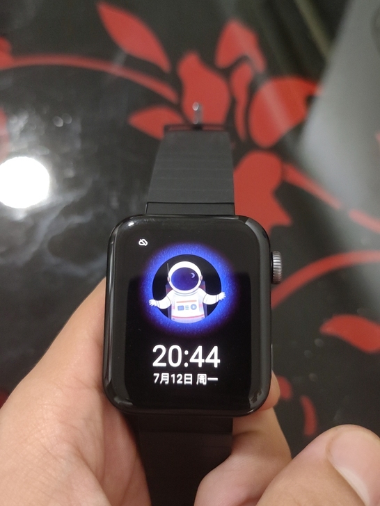 小米手表，今年3月，小米之家买的，盒子不在...