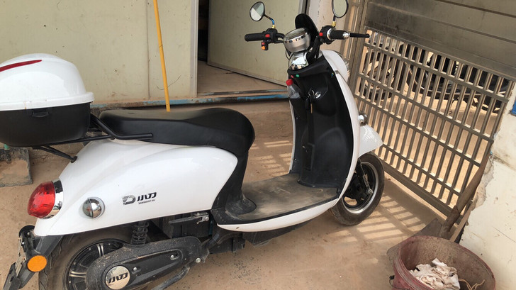 小刀电动车 今年3月底出厂 四月中买的 新...