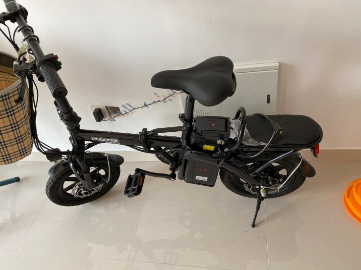 凤凰电动车，买来不到一个月，因为离职了，用...