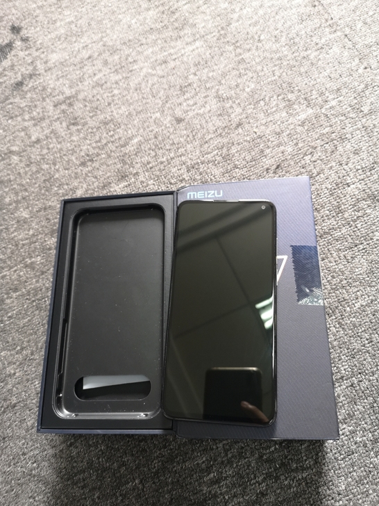 魅族17   十七度灰  8+128  5...