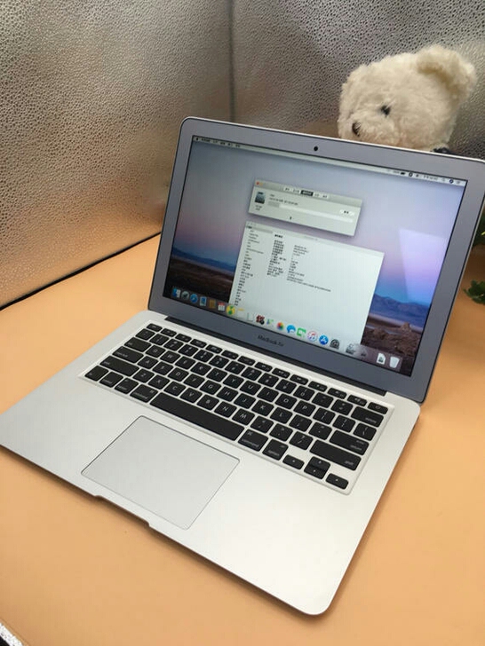 女生个人闲置超薄苹果MacBook ##a...