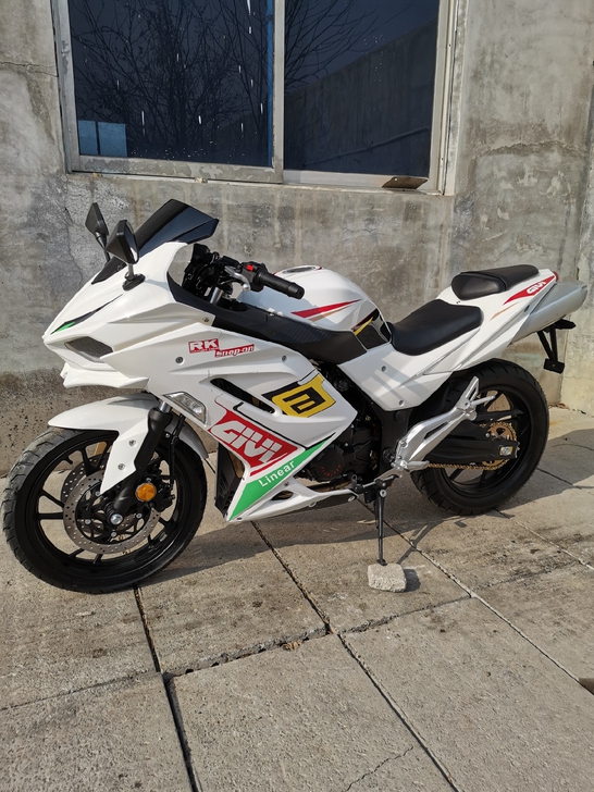 摩托车，二手摩托车，地平线跑车，趴赛，街车...