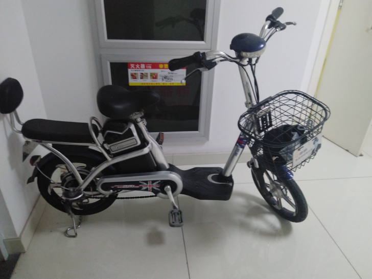 超级新雅迪不锈钢锂电电动车。