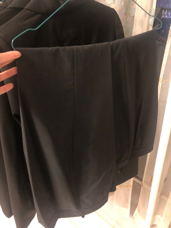 工装，裤子，西裤，全都是干洗店洗的熨好的，...