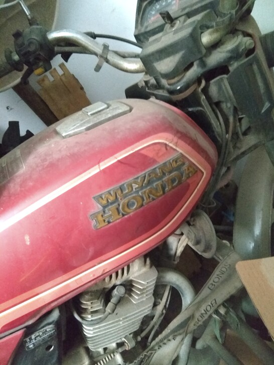 五羊本田黑条125摩托车，97年买，7万多...