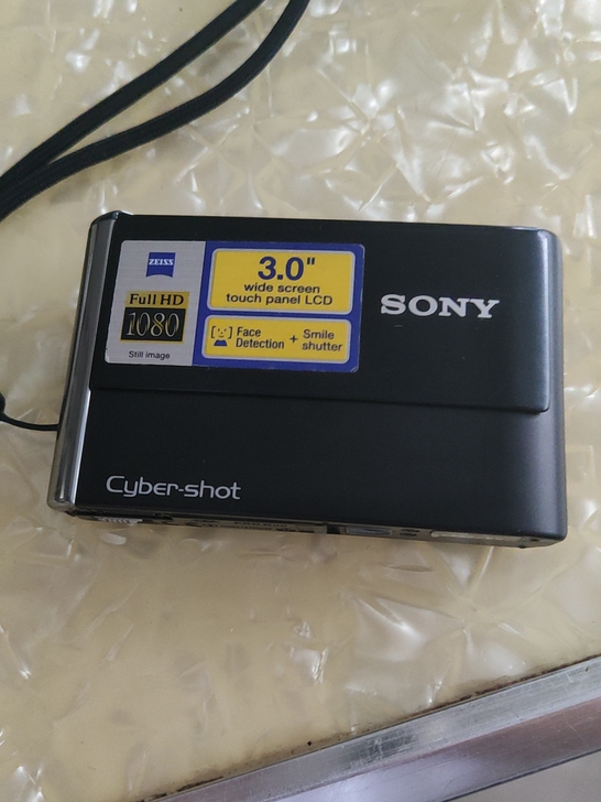 索尼数码相机  型号DSC-T70，3.0...