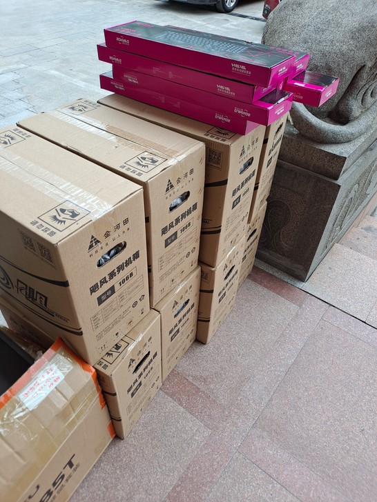 批发和零售组装台式电脑，适合办公 游戏 设...