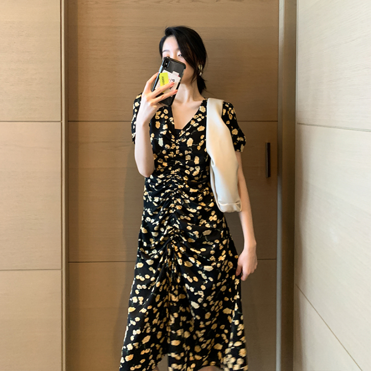 泫雅风ins超仙碎花抽褶连衣裙夏女法国小众...