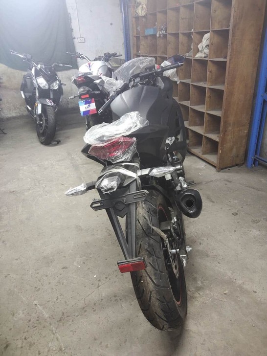 摩托车,跑车,街车,公路赛,越野,我们这里...