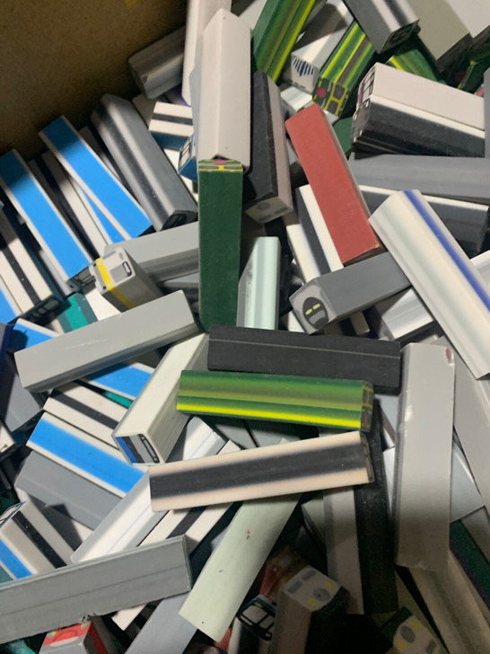 新干线纪念橡皮，中国代工，无包装，截面是火...