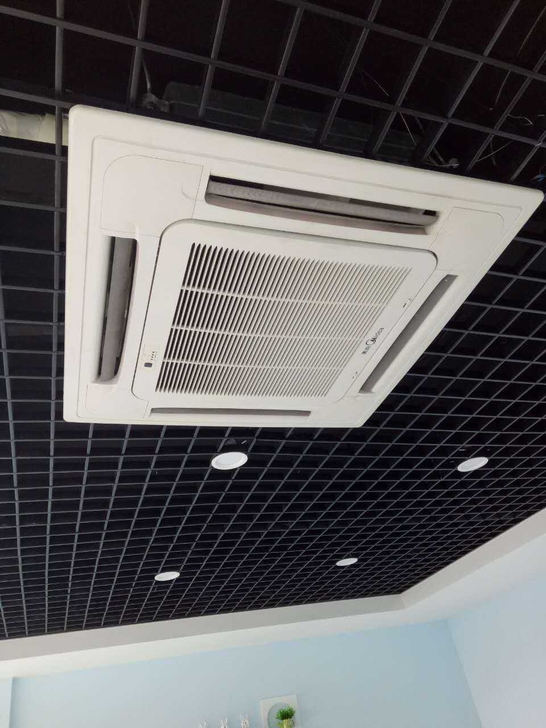 美的嵌入式家用中央空调 工作方式：定速 空...