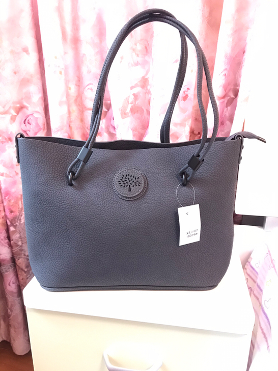 全新灰色休闲款单肩斜挎包（内有小包）