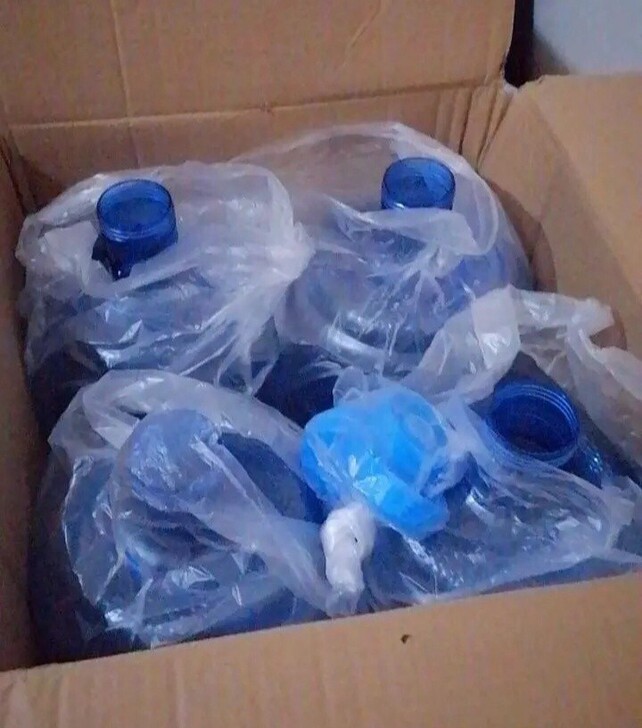 纯净水桶饮水机桶家用矿泉水桶手提式户外带盖...