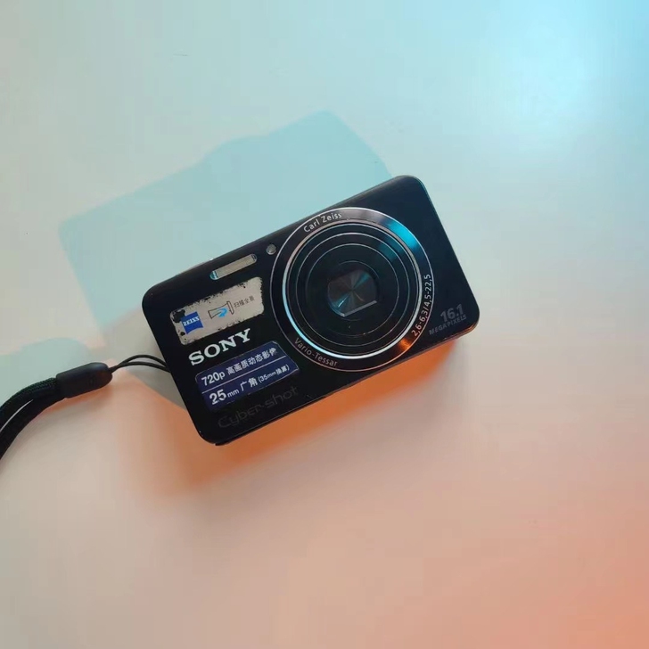 索尼w630(1600万像素)