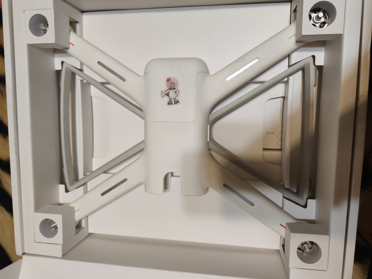 小米无人机 基本全新 飞过十来次 都没过新...