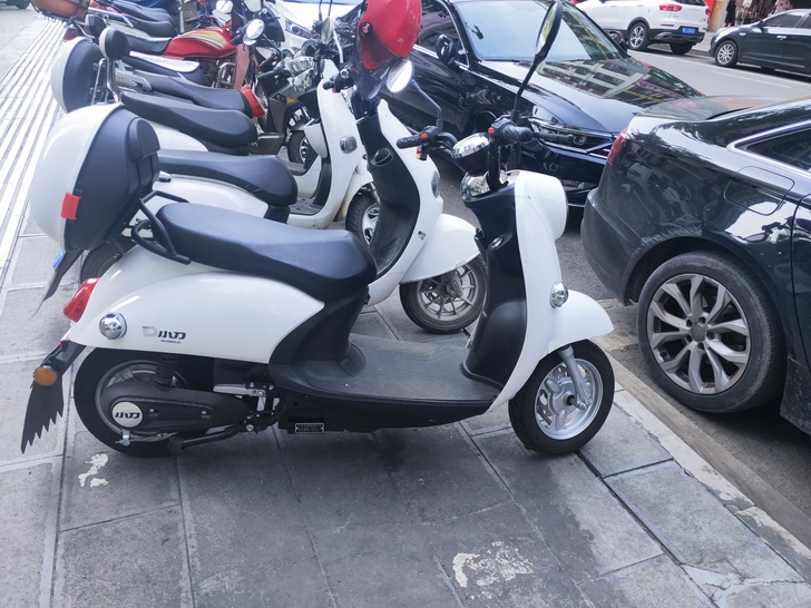 小刀电动车出售，只限同城交易，5月底买的，...