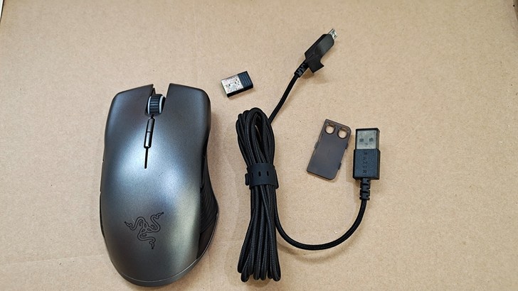 Razer雷蛇锐蝮蛇竞技版有线粉晶粉色女生...