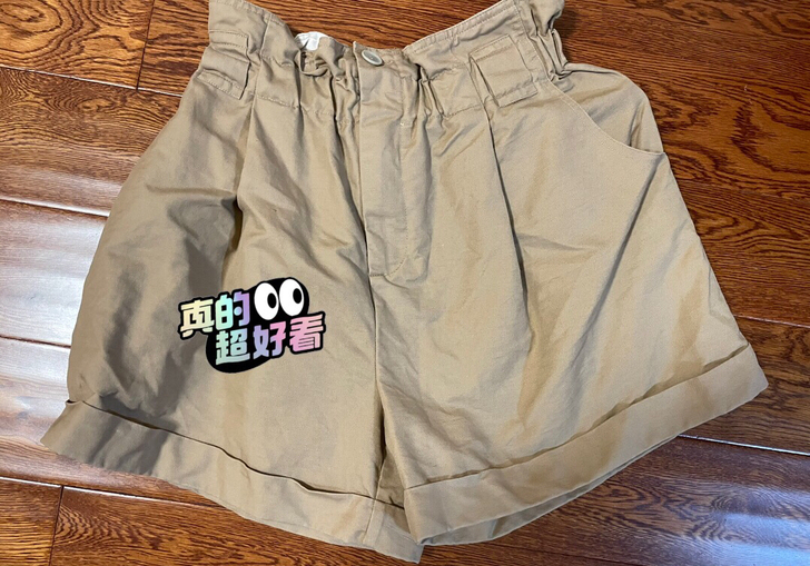 卡其色花苞腰短裤,喜欢的MM可以拍哦,不退...