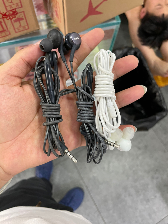 三星akg 圆孔耳机 二手