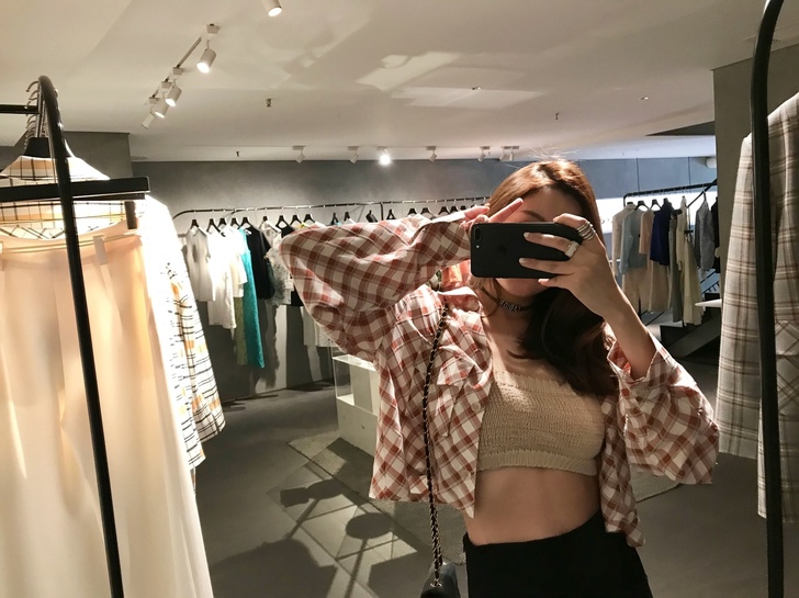 衬衫 95新，穿了三四次吧，洗过两次，包邮转