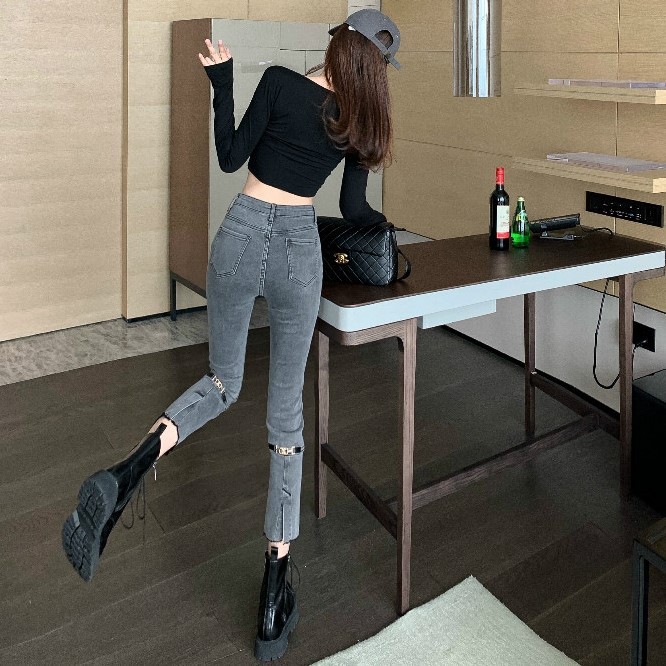 2021春秋季金属链皮扣开叉高腰牛仔裤八分...