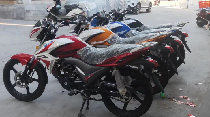 全新库存二手价 彪影150街车 搭载平衡轴...