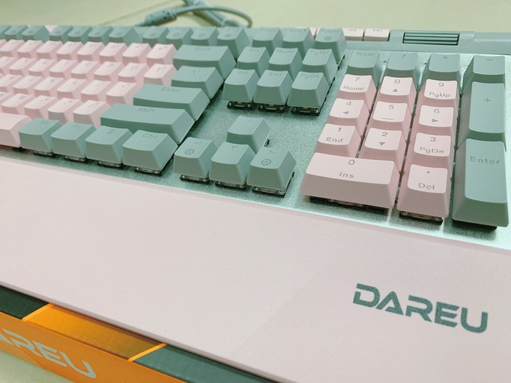 达尔优机械键盘，黑轴，9新，妹妹买的，不喜...